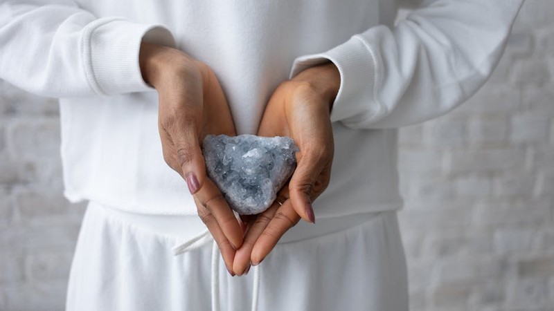 Celestite: The Complete Guide to the Angel Stone