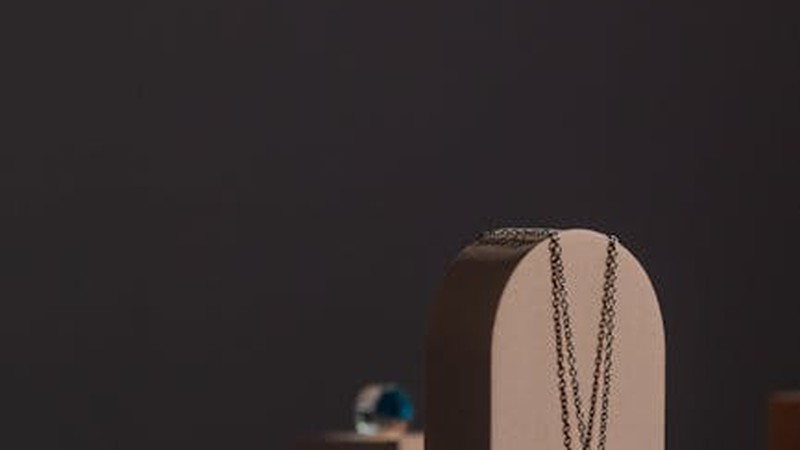 Jewelry Photography Tips: How to Take Stunning Product Photos at Home