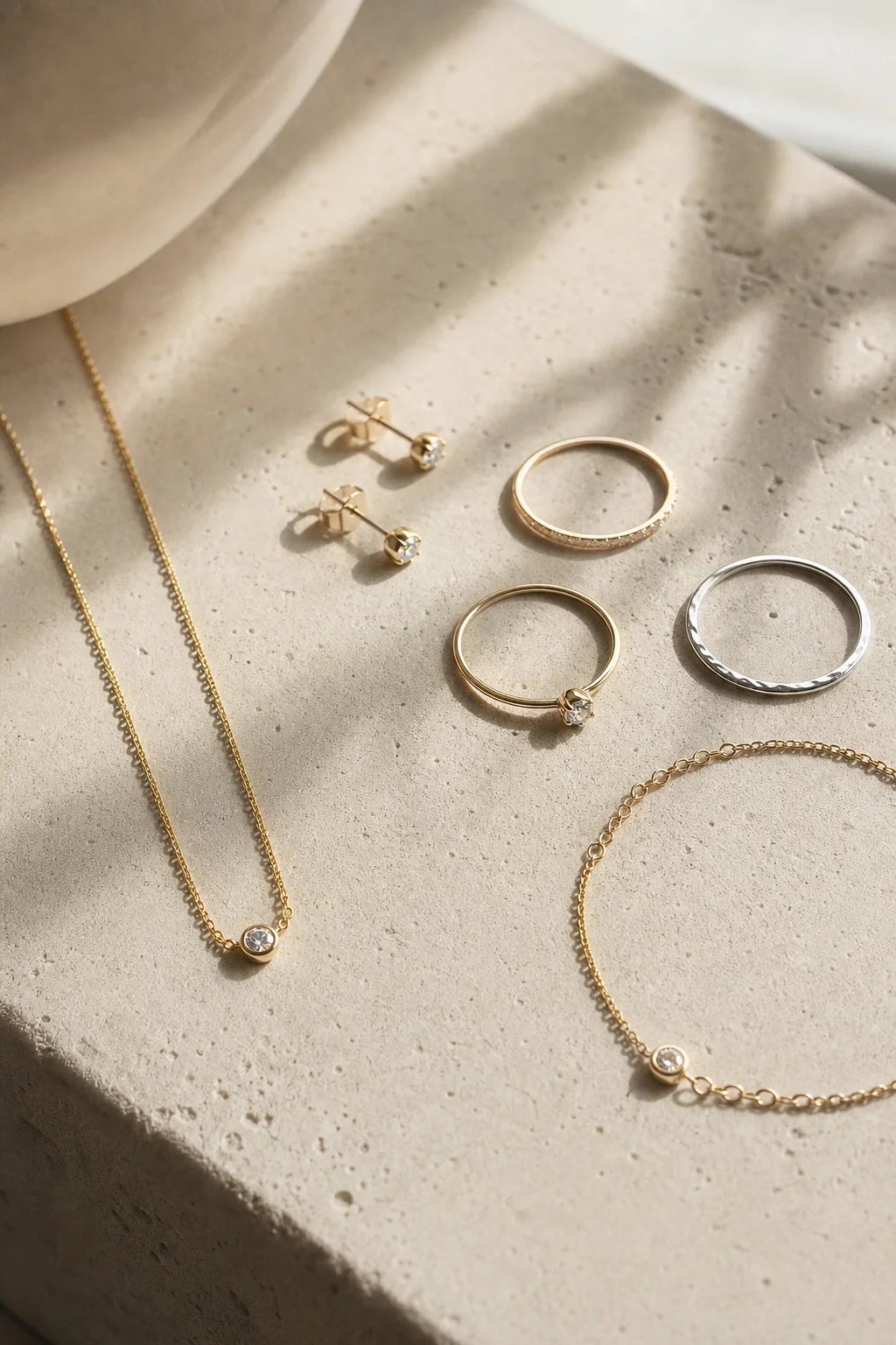 Minimalist Jewelry Trends That Will Never Go