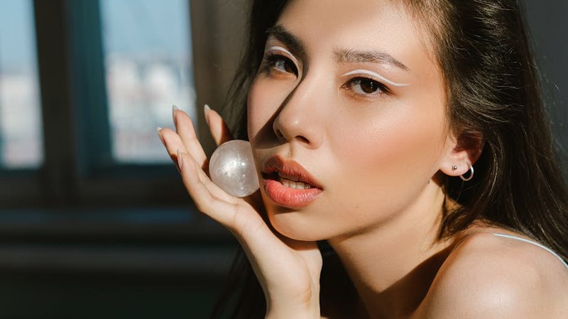 Moonstone: The Complete Guide to the Stone of New Beginnings