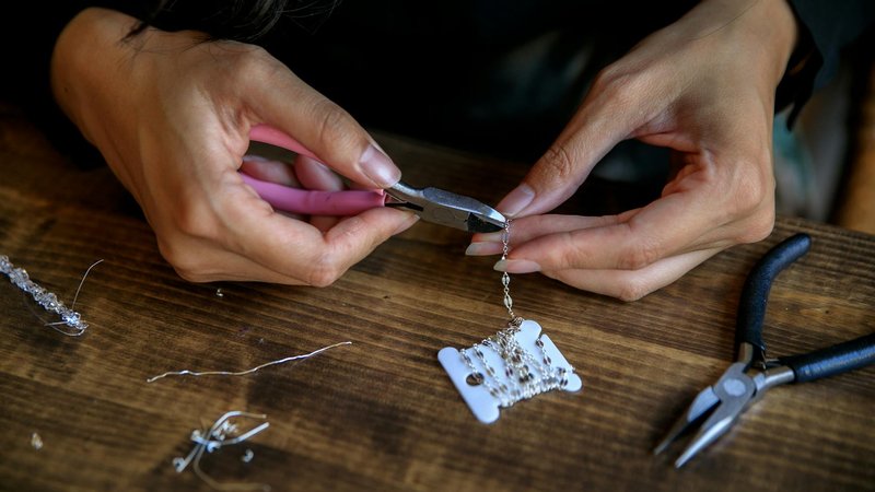 How to Price Handmade Jewelry: Profitable Strategies for 2026