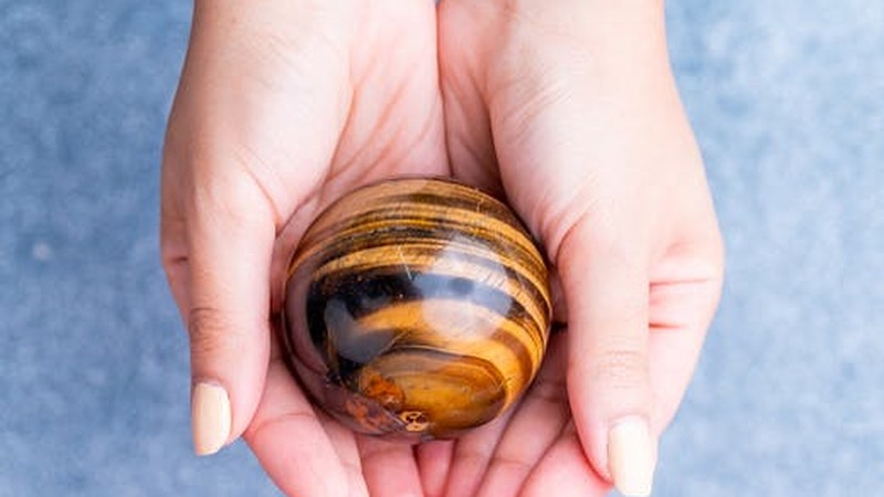 Tiger's Eye Stone Meaning, Properties, and Uses