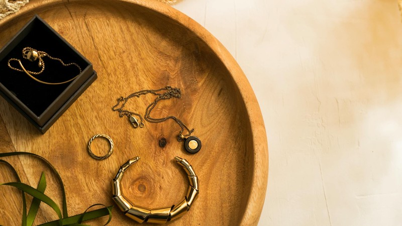 What Minimalist Jewelry Actually Means