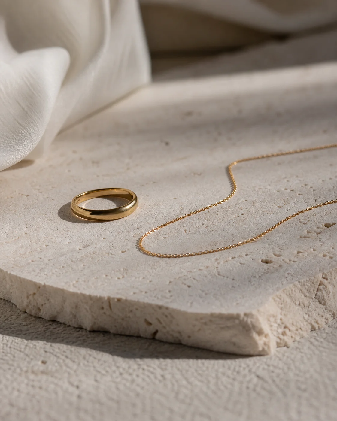 What Minimalist Jewelry Actually Means