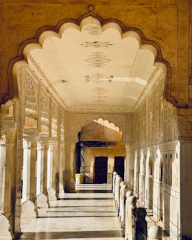 The amber room: the eighth wonder of the world that disappeared
