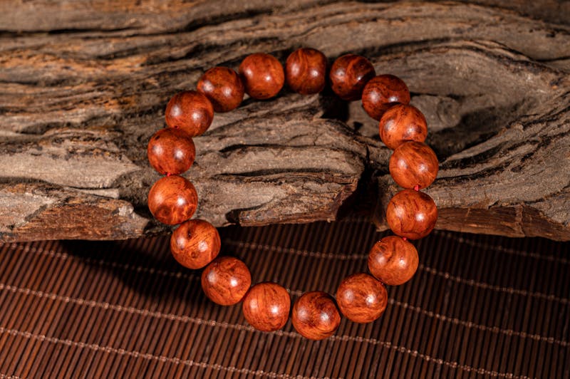 Carnelian bracelet: the warm-toned stone with a long backstory