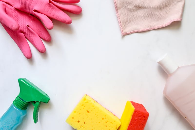 Jewelry cleaner machine vs cleaning by hand: which actually works better