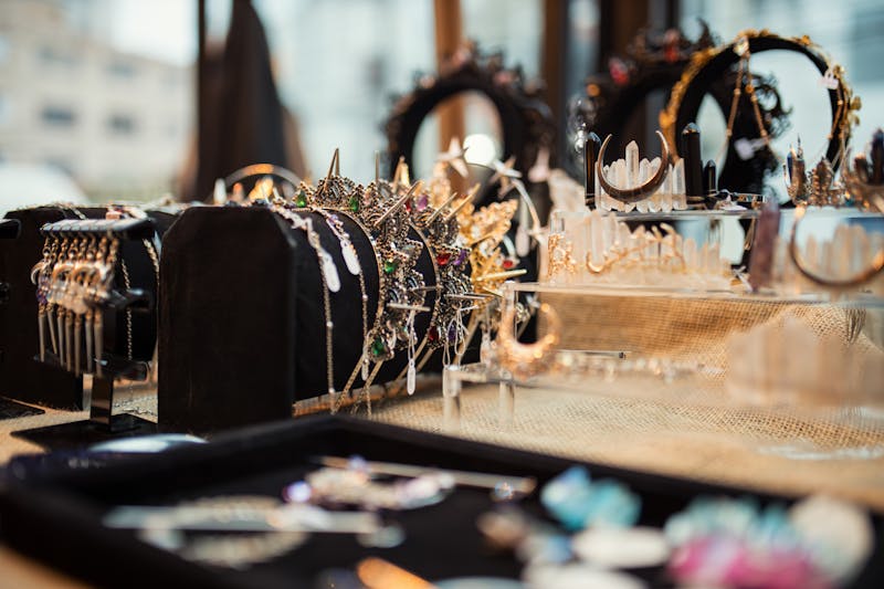 Rose gold jewelry: why this metal tone keeps coming back