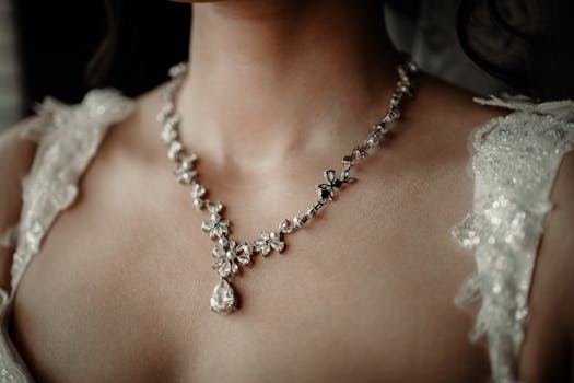Crystal Jewelry for Weddings: A Complete Guide for Brides, Bridesmaids, and Guests