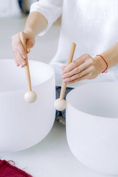 Crystal singing bowls: sound, science, and what actually happens