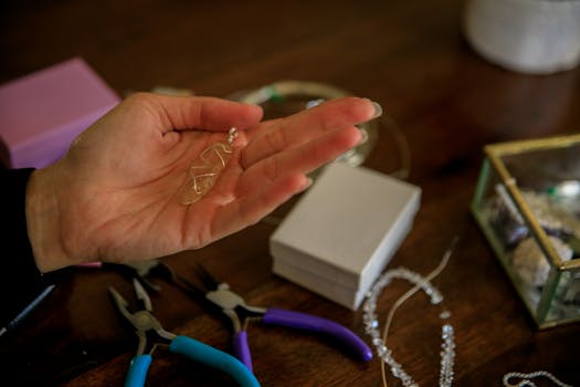 How to wire wrap a crystal point step by step