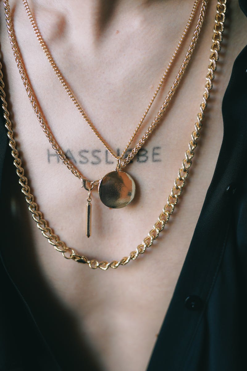 Jewelry Style Guide: Building Your Personal Jewelry Wardrobe from Scratch