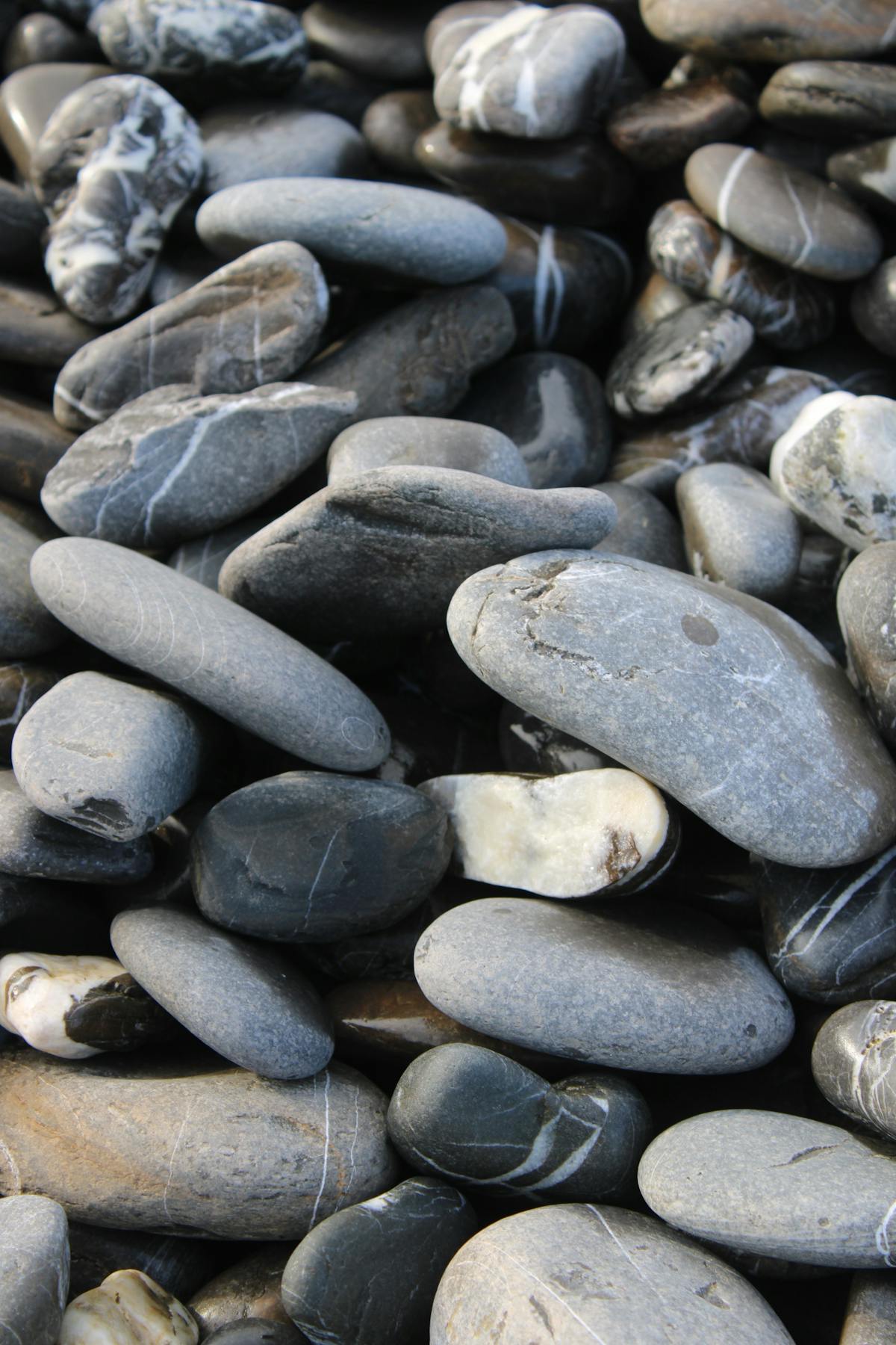 How to Polish Beach Stones Into Cabochons Without a Lap Machine