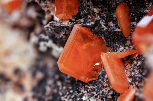Sunstone: the gem with actual glitter inside it
